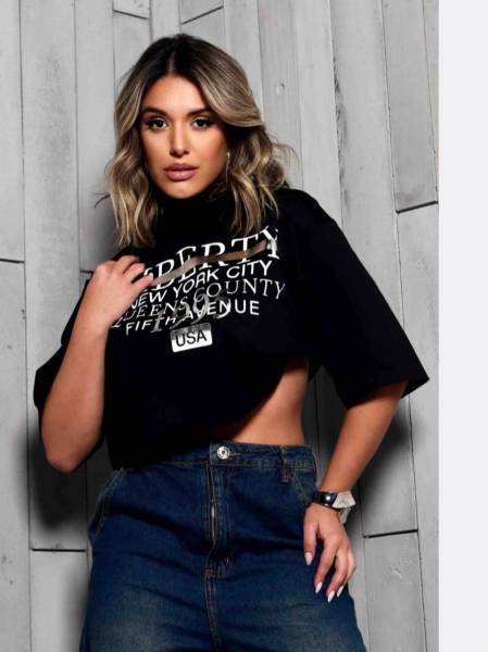 CAMISETA CROPPED OVERSIZE