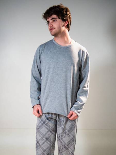 PIJAMA LONGO MOLETINHO APELUCIADO