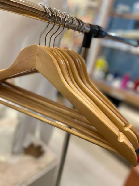 CABIDE DE MADEIRA  ADULTO