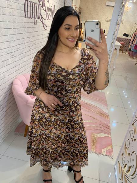 VESTIDO MIDI COM BOTOES