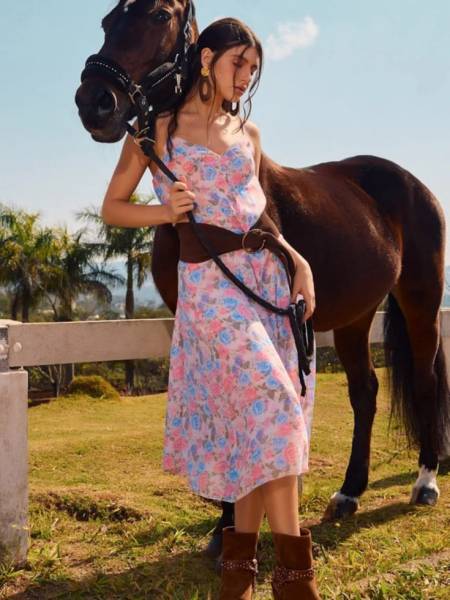 VESTIDOS TRÊS NESGA