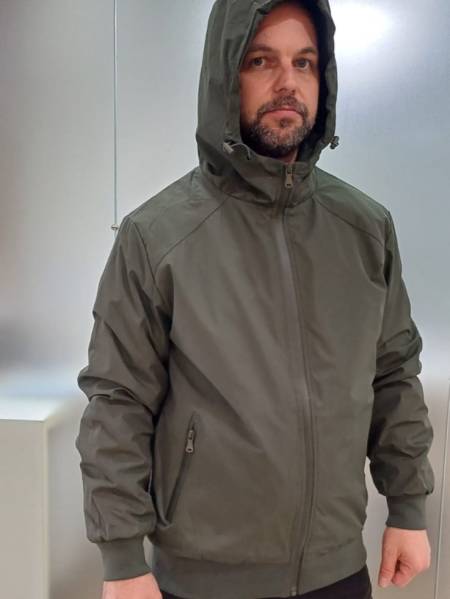 CORTA VENTO MASCULINA