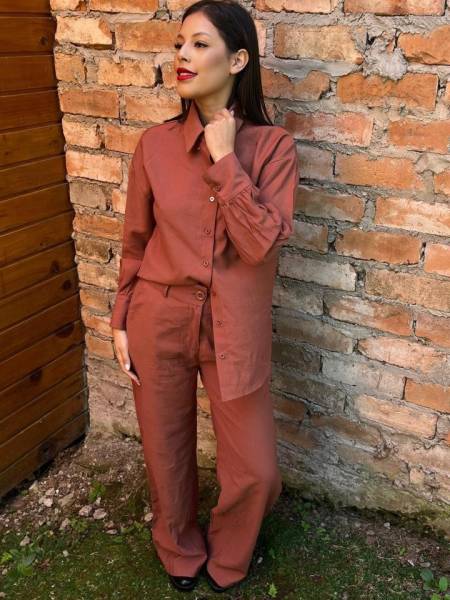 CONJUNTO. CALÇA E CAMISA 026