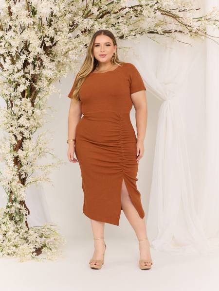VESTIDO MIDI DE MALHA CANELADA